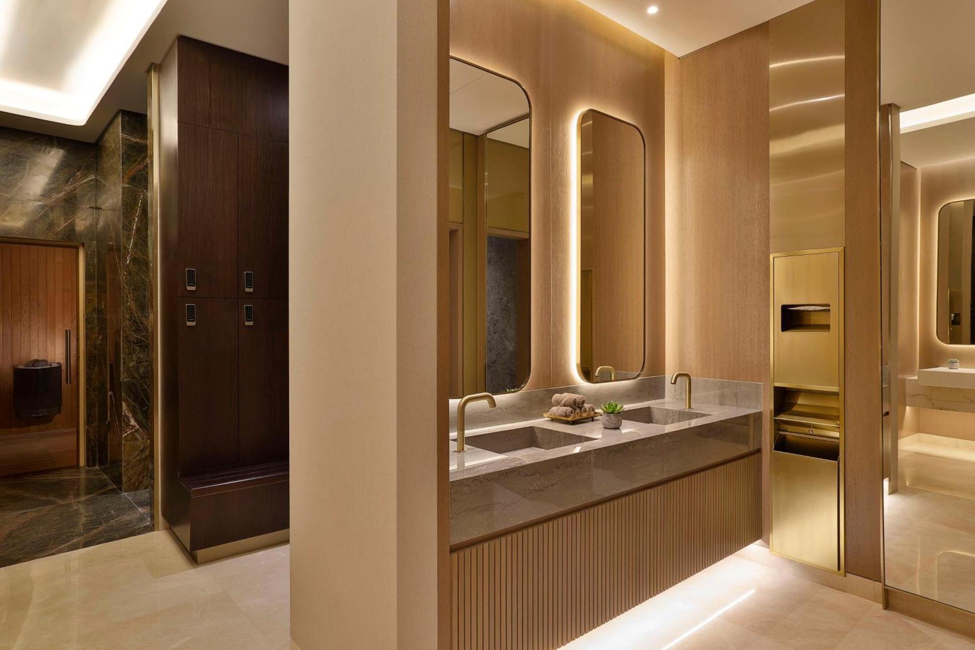 Hilton Garden Inn Dubai Business Bay Exterior photo