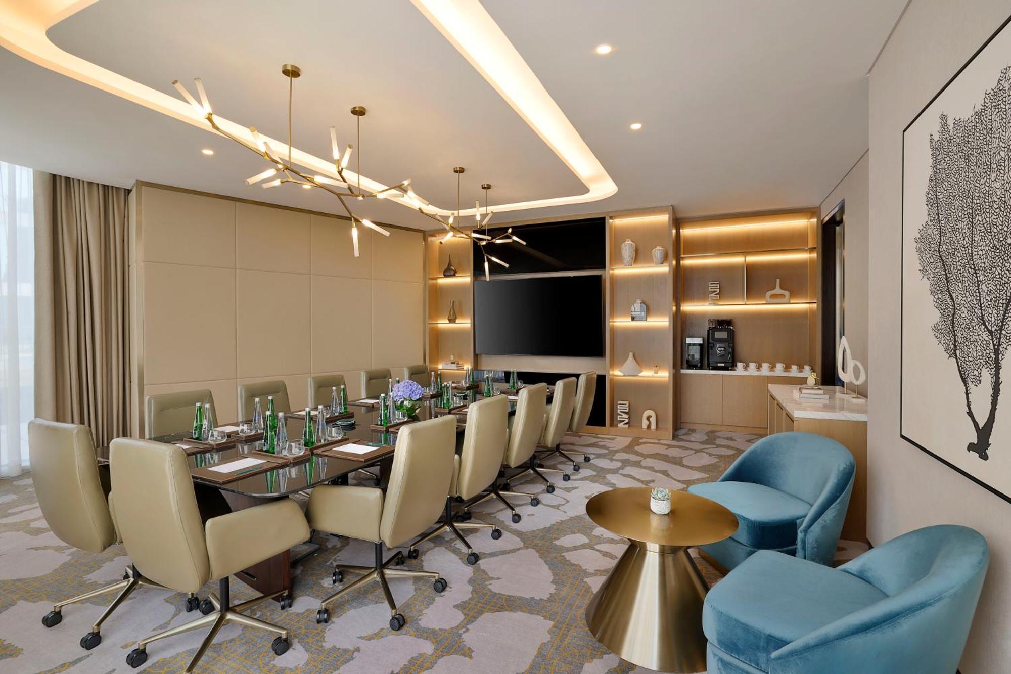 Hilton Garden Inn Dubai Business Bay Exterior photo